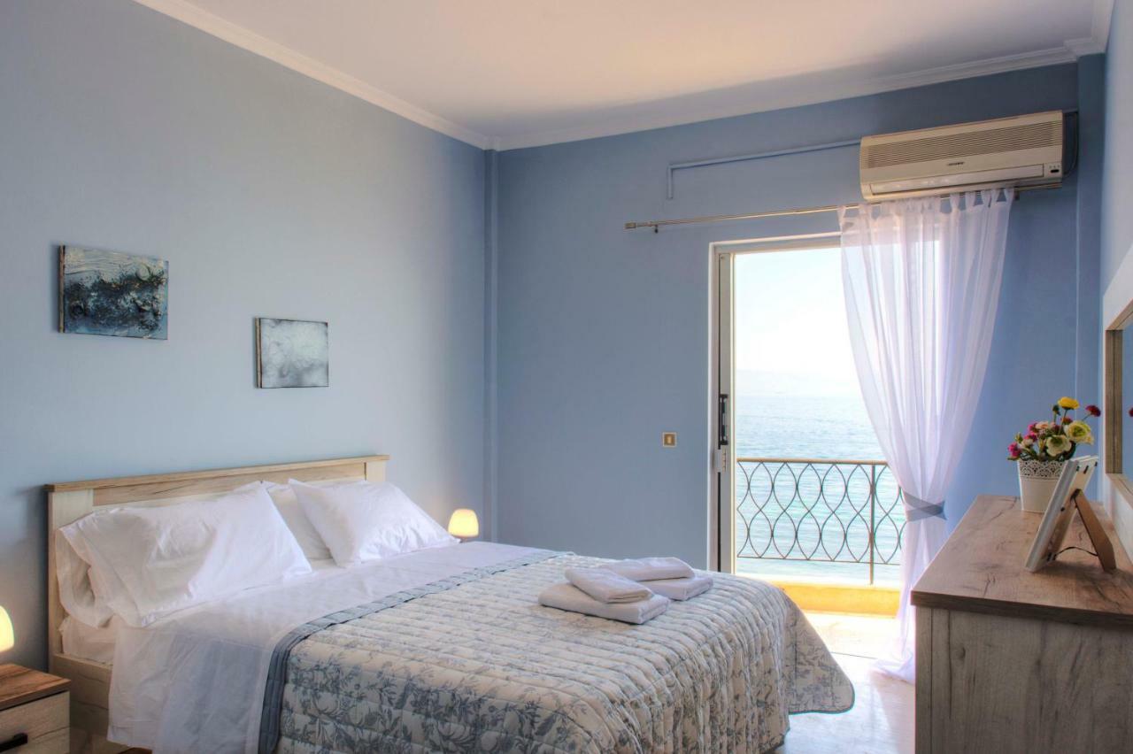 T8 Apartment On The Beach Benitses  Esterno foto